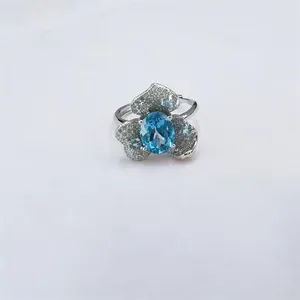 Pierścienie klastra Srebrny pierścień dla kobiety z naturalnym Szwajcarią Blue Topaz Stone 7 9mm Lady Prezent randki