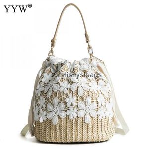 Totes YYW Bamboo torebka Summer plażowa torebka torebka pół księżyca słoma koronkowa tkanina torba na torba na ramiona crossbody dla kobiet beige h240330