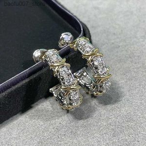 Charm High End 925 Sterling Gümüş Surround Çapraz Küpe Kadın Moda Sıcaklığı Lüks Marka Takı Partisi Hediyeleriq240330