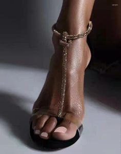 Sapatos casuais africano saltos de ouro 2024 sexy bomba deslizamento em sandálias senhoras romanas rendas verão tiras mais recente bege cristal crossdre