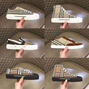 Tasarımcı Bayberry Sneaker B22 Marka Kontrol Spor ayakkabıları Vintage Tenis Ayakkabı Klasik Stripes Trainers Platform Ayakkabıları Bask Baskı Kutusu