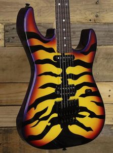 Maßgeschneiderte George Lynch Signature Tiger Stripe Sunburst Purple Edge E-Gitarre, schwarze Hardware, Tremolo Locking Tuners8652735