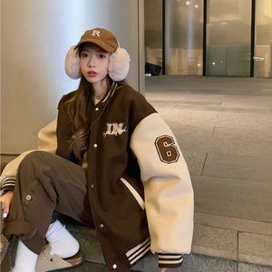 Y2k Varsity Bomber Jacke Frauen Rot Braun Koreanische Mode Winter Mantel Vintage Baseball Jacken Hip Hop Streetwear Oberbekleidung 240327