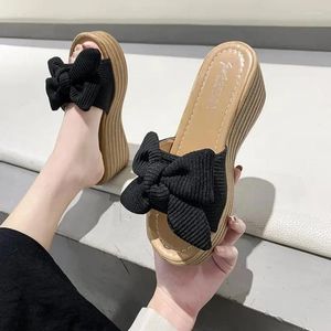 Hausschuhe Muffin Plattform Frauen Sommer tragen Mode Fee Schleife hochhackige Keilsandalen Flip-Flops