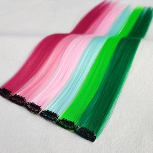 Clipe de cor do arco -íris em um clipe sintético de uma peça em extensões de cabelo coloridas longas e retas cabelos falsos para mulheres crianças