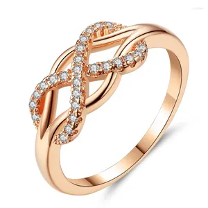 Anéis de cluster 2024 Cristal Infinity Anel Moda Feminina Rosa Cor de Ouro Jóias de Casamento para Mulheres