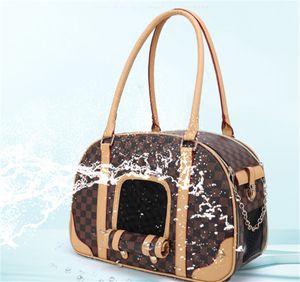 Luxuriöse Haustiertasche, klassische Karo-Hundetasche, Katzen-Tragetasche, braun, wasserdicht, Premium-PU-Leder, Welpen-Tragetasche für Outdoor-Reisen, Spaziergänge, Wandern, Einkaufen