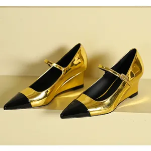 Dress Shoes Wedge Pointed Pumps Women Gold Silver Patent Leather Chunky Sandals Female Retro Designer Mary Jane