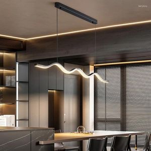 シャンデリアは、ダイニングルームのクリエイティブデザインホーム装飾照明器具のためにブラックシャンデリアを率いて豪華な屋内吊りランプモダンキッチンライト