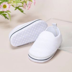 Babyschuhe Fliegenweben klassische lässige Sneaker atmungsaktiv erster Walker Neugeborenes Baby Jungen Mädchen weicher Einzelsportkrippenschuhe