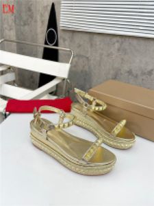 Lyxdesigner Chris Loubo Womens Sadal Wedge Sole White Red Shoes Red Soled Shoes Heel 6cm 12cm med låda