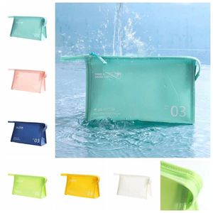 Kosmetiska väskor Vattentät researrangör toaletry väska gelé färg stor kapacitet pvc förvaring utomhus