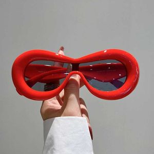 Solglasögon Kammpt Mens Nya ovala solglasögon 2022 Fashion Retro Brand Design Sun Visors Womens Candy Color Goggles J240330