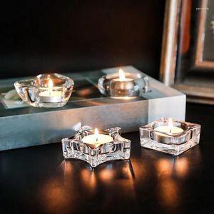 キャンドルホルダー小さなガラスカップホームデコレーションヨーロッパスタイルシンプルなロマンチックディナーキャンドルスティックウェディングバースデーパーティーの装飾品