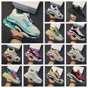 Classic Triple s Pink Casual Designer Shoes Luxurys Brand Women Men Platform Trainers black white gery red blue royal neon beige tennis clear sole Sneakers nbn