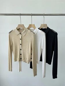 Kvinnors stickor tidigt på våren Silk Wool Polo krage kort pärlor topp modifierad bantning långärmad kofta för kvinnor