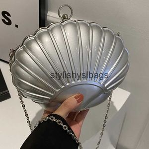 Totes Solid Color Acrylic Seashell Clutch Handbag Creative Women Conch Evening Purse Crossbody Shoulder Messenger Bags Party Plånböcker H240330