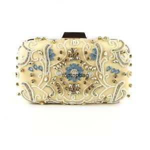 Designer Luxury Fashion Diamond Clutch Påsar Bankett broderad bankettväska med diamant bankettväska kvinnlig hand håller väska hand greppsäck kedja lådpåse