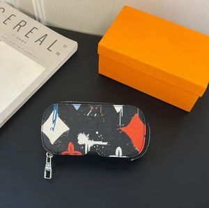 Limited Graffiti Letter Unisex Key Wallet Luxury Brand Womens Gradual Color Glasses Case Sunglasses Box Case Classic Women And Men Cion Addd