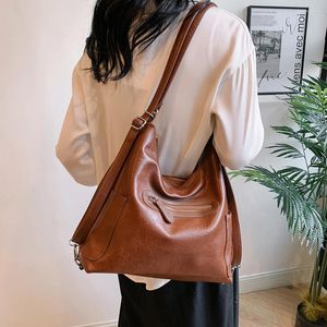 Shoulder Bags Solid PU Leather For Women Classic Simple Female Packages Large Capacity Vintage Casual Totes Black Handbags