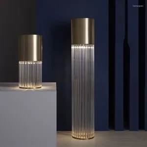 Lampy podłogowe włoskie postmodernistyczne kryształowe lampy stołowe projektant luksusowe biurko ze stali nierdzewnej do salonu sypialnia prosta dioda LED obok