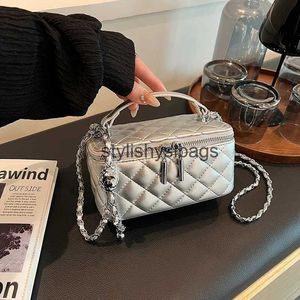 Totes Luxury Designer Chain Pu Leather Plaid quiltade Womens Handbag Casual Crossbody Bag Bucket Tote H240330