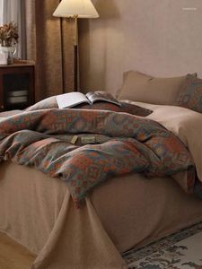 Sängkläder sätter fyrdelar Cotton American Plant FlowerJacquard Retro Style High-klass dubbelskiktsgarn Hushållens lakan täcke