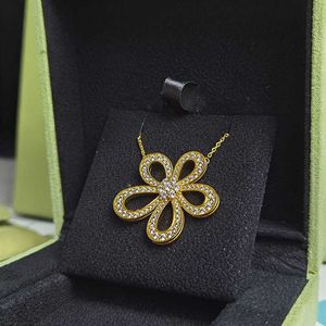 Designer Brand High version Van sunflower necklace with full diamond hollow large flowers simple and fashionable 18k rose gold five petal flower