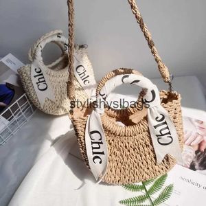 Bolsas de praia Lenves Bolsas de vime de vime de luxo Trend Beach Summer Lazer Bolsa de ombro de ombro de moda feminina Carteira da bolsa de palha feminina H240330