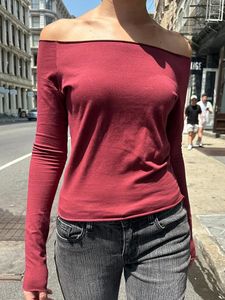 Винтажная однотонная футболка с необработанной отделкой, женская осенняя сексуальная хлопковая футболка с разрезом на шее и длинными рукавами, шикарная уличная одежда в стиле Харадзюку, тонкий укороченный топ Y2k 240315