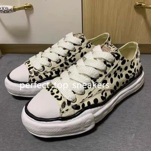 MMY Scarpe Scarpe di tela Moda Bianco Nero Spot Scarpe casual Uomo Donna Piattaforma Onda Sneakers Suola in gomma Scarpe da ginnastica High Street Maison Mihara Yasuhiro taglia 35-47