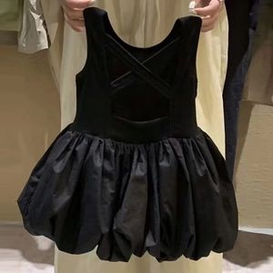 뜨거운 검은 소매 끈이없는 소녀 스커트 아기 꽃 스커트 조끼 공주 스커트 패션 단순
