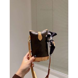 Designers de luxo Mini bolsas de moda de moda genuína dobra -me bolsa nano mulheres bolsas de ombro bolsas de carta mudas de alteração de carteiras clássicas femininas