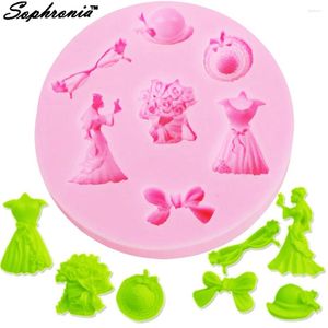 Bakningsformar F1137 Princess Bride Dress Flower Bow Class Hat 1pcs UV Harts smycken Liquid Silicone Mold Diy Making Necklace Art Work