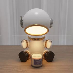 電気キャンドルワックス溶けたランプロボット宇宙飛行士キャンドル暖かいテーブルランプ炎の小さな夜の光は、タイマーホームで調和します