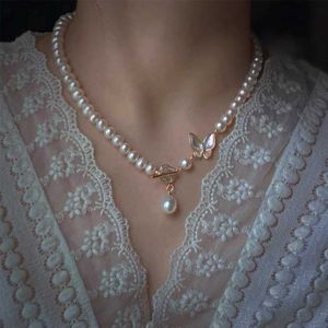 Designed Fritillaria Butterflies Natural Freshwater Pearl Near Round Sweater Chain 14k Gold Package Sweet Necklace Womens Pendant