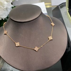 Luxury 10 Diamond Van Clover Necklace Brand Fashion Halsband Högkvalitativ 18K Gulddesigner Halsband med låda för kvinnors smycken