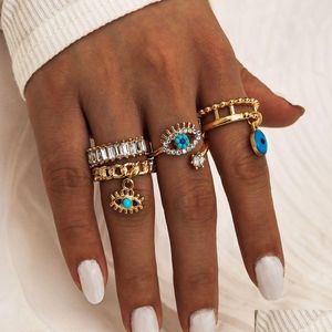 Z bocznymi kamieniami 4pcs/Zestaw Nowy modny Turquoise Diamond Finger Pierścienie Kobiety Dziewczęta 18K Glod Evil Eye Pierścień Biżuteria