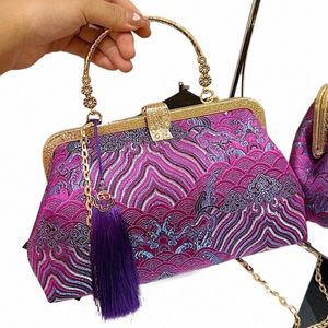 2023 Vintage Women Floral Clutch Designer Lock Shell Clip Handgjorda kedja axelväskor crossbody väskor Tassel Glitter Handväskor P9BR#