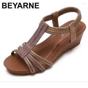 Повседневная обувь BEYARNES, сандалии на наклонном каблуке, женские летние 2024, универсальные модные римские босоножки на толстой подошве и тонкой подошве