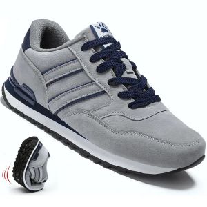 Stivali sneakers traspiranti uomini sport scarpe da corsa da donna scarpe atletiche chiare in pelle uomini casual piatti da passeggio per pista più dimensioni