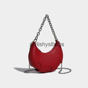 Totes Luxury Designer Womens Half Moon Bag 2023Summer Paris Fashion Week New Handbags Ladies Advanced Shoulder Messenger Chain Purses H240330