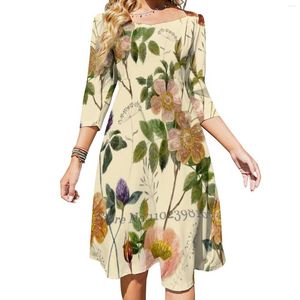 Vestidos Casuais Aquarela Rosa Mosqueta Trevo Floresta Ervas.Padrão floral em um vestido bege com decote quadrado fofo estampa solta elegante praia