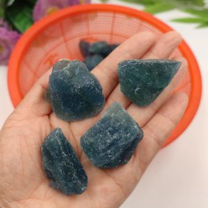 1pc Florite naturale azzurro casuale a blu ruvidi ruvido grezzo in pietra grezza di minerale di minerali di minerali crash di guarigione reiki per sala per la casa decorazione