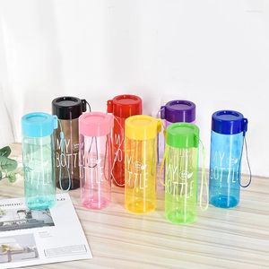 Bottiglie d'acqua Bottiglia da 500 ml Tazza per bevande in plastica quadrata trasparente Succo freddo per esterni Sport al latte con corda portatile a tenuta stagna