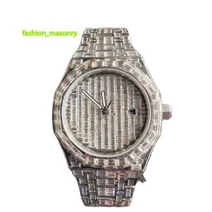 Modelo exclusivo de relógio VVS de diamante de luxo com movimento moissanite e design Iced Out em preço de venda com melhor qualidade