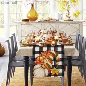 Table Runner Autumn Series Kitchen Decoration Thanksgiving Plaid randig dvärg Äldre byrå STACK HEALSGÅT YQ240330