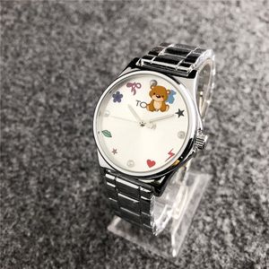 Relógio com pulseira com pingente de urso espanhol 2024 – o acessório definitivo para casais elegantes