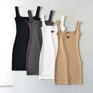 Designer Women's Casual Dress Classic Retro Promdress Simple Sleeveless High Quality Sticked Fabric Ladies 'Dress Spring and Autumn Women's Dress