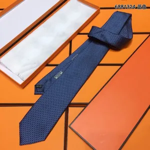 Cravatta da uomo blu scuro Designer Cravatte di seta per uomo Moda Matrimonio Lettera Arco Luxurys Desginers Cinturones Mujeres Ceintures Ceinture